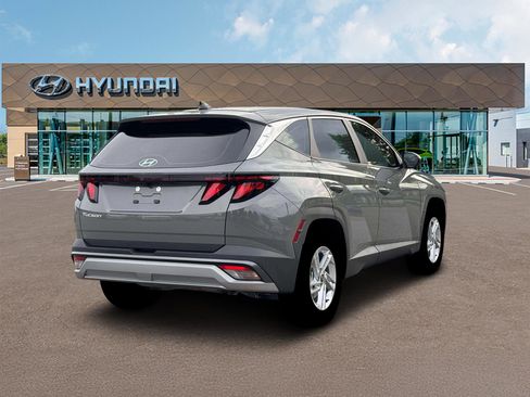 New 2026 Hyundai Tucson SE image 7