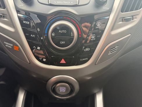 Used 2016 Hyundai Veloster w/ Option Group 03 FWD image 19