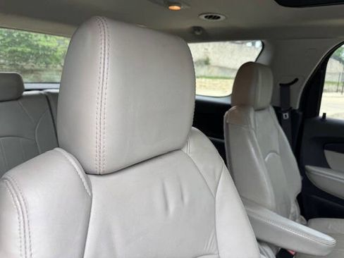 Used 2012 GMC Acadia SLT w/ LPO, 'HIT The Road' Package FWD image 21