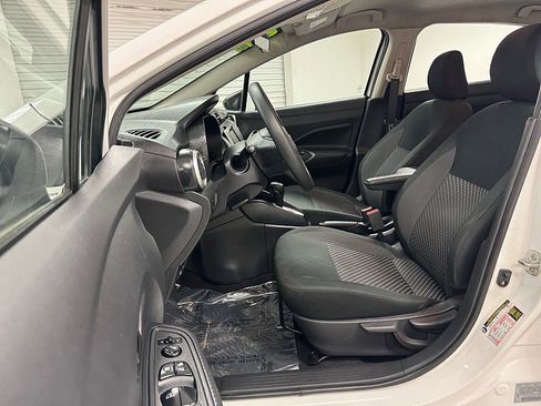 Used 2020 Nissan Versa S image 10