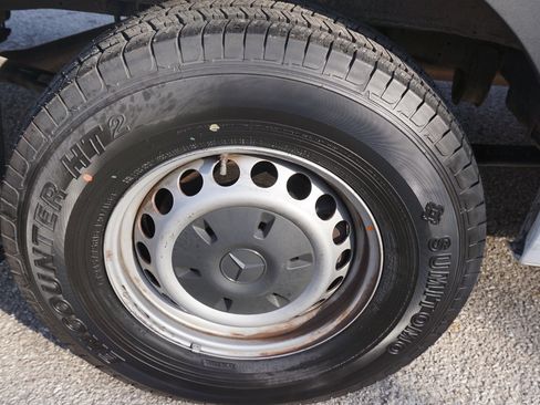 Used 2020 Mercedes-Benz Sprinter 2500 w/ Driver Convenience Package image 19