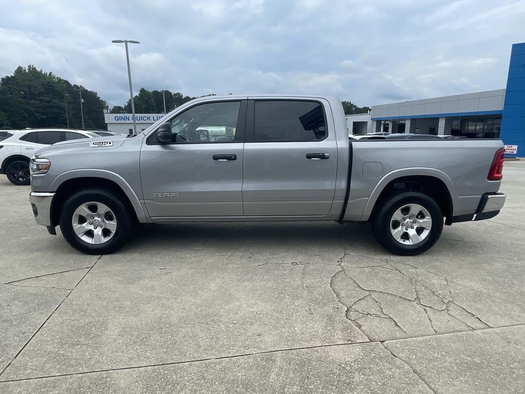 Used 2025 RAM 1500 Big Horn AWD/4WD image 2