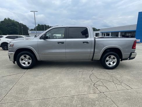 Used 2025 RAM 1500 Big Horn AWD/4WD image 2