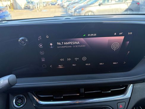 Used 2025 Buick Envista Preferred image 20