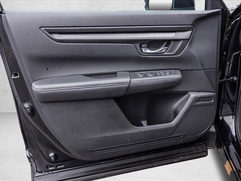Used 2025 Honda CR-V LX image 12