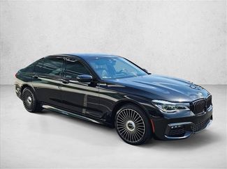 Used 2019 BMW 750i w/ M Sport Package RWD video 3