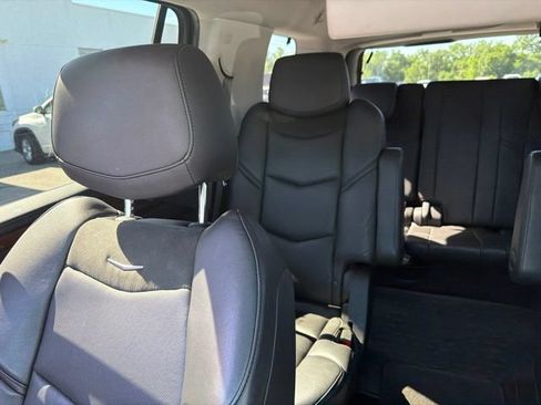 Used 2020 Cadillac Escalade Premium Luxury AWD/4WD image 62