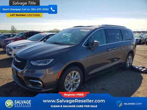 Used 2021 Chrysler Pacifica Touring-L w/ Uconnect Theater Family Group AWD/4WD image 1