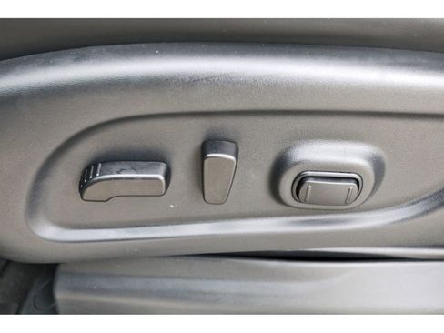 Used 2023 Nissan Titan PRO-4X image 28