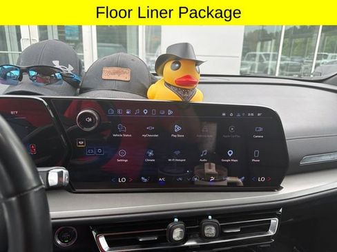 Used 2025 Chevrolet Traverse LT w/ Driver Confidence Package FWD image 10
