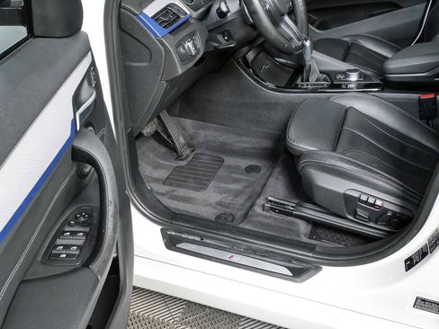 Used 2018 BMW X1 xDrive28i w/ M Sport Package AWD/4WD image 7