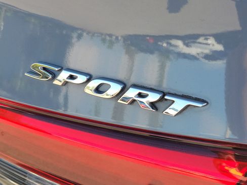 Used 2023 Honda Civic Sport image 7