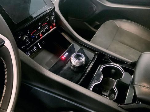 Used 2023 Jeep Grand Cherokee Altitude image 14