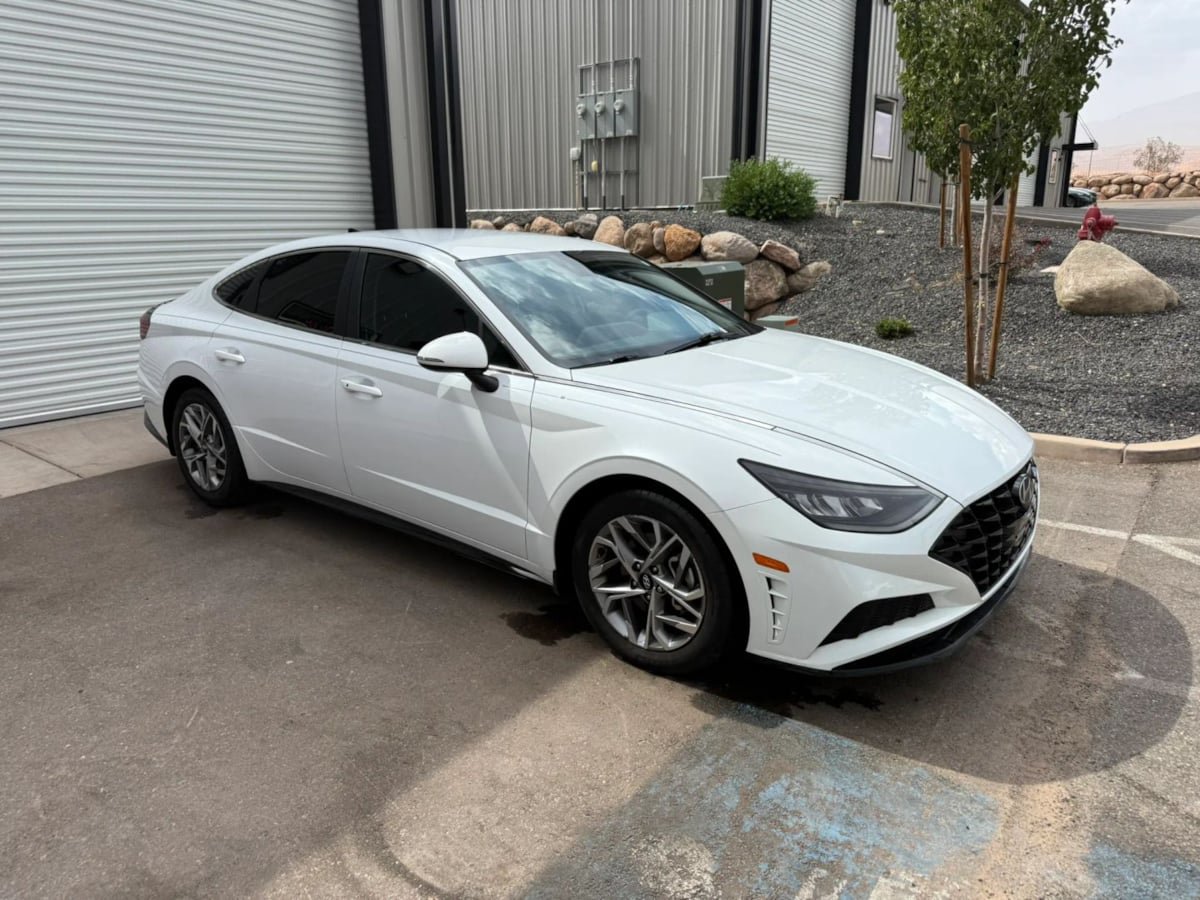 Used 2021 Hyundai Sonata SEL w/ Preferred Accessory Package FWD image 12