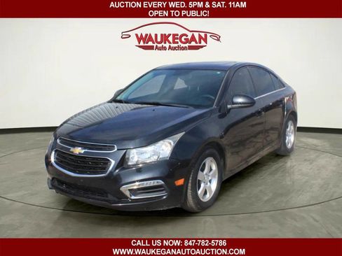 Used 2015 Chevrolet Cruze LT w/ Sun And Sound Package image 1