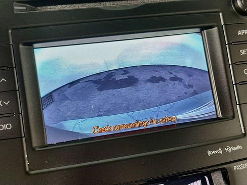 Used 2014 Toyota Prius V Three FWD image 11