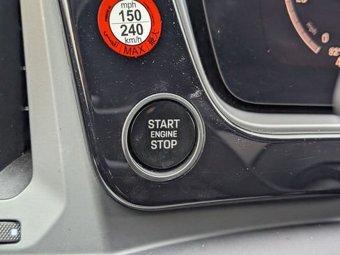 Certified 2025 Porsche Cayenne image 24