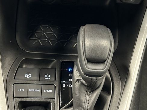 Used 2024 Toyota RAV4 XLE image 33