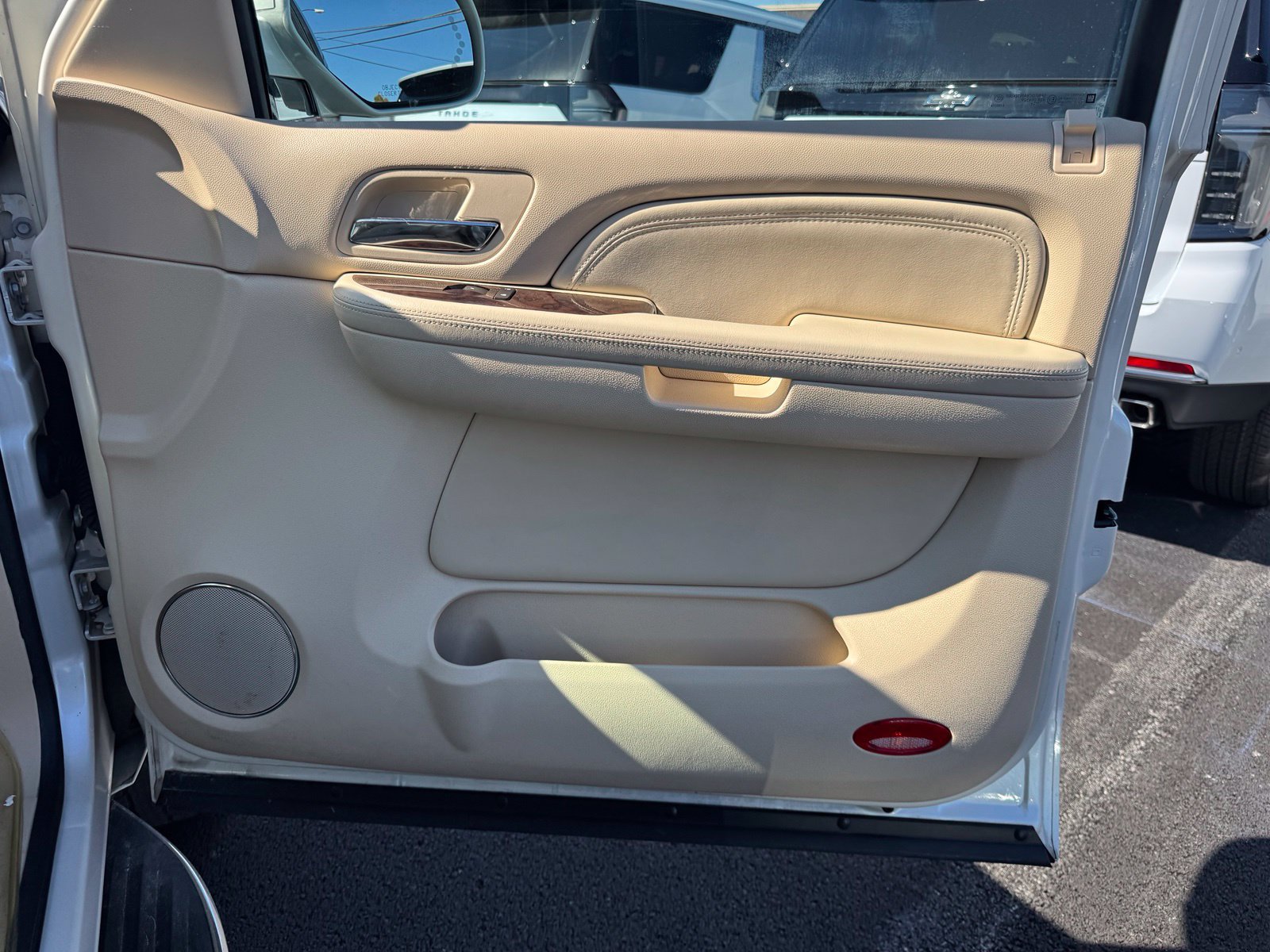 Used 2007 Cadillac Escalade AWD w/ Climate Package image 33