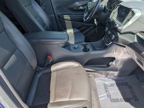 Used 2023 GMC Terrain SLT FWD image 32