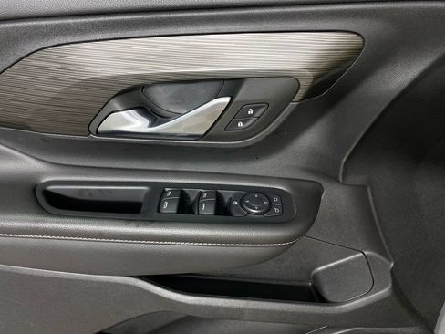 Certified 2023 GMC Terrain SLE w/ Driver Convenience Package FWD image 13