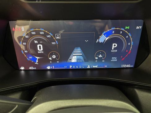 Used 2024 Chevrolet Colorado LT w/ LT Convenience Package image 32