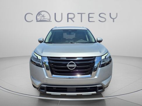 Certified 2024 Nissan Pathfinder SL w/ SL Premium Package AWD/4WD image 10