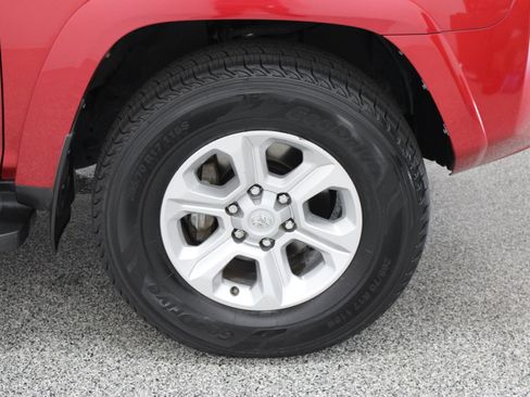Used 2023 Toyota 4Runner SR5 Premium AWD/4WD image 5