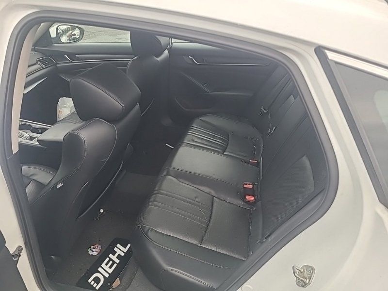 Used 2018 Honda Accord EX-L image 12