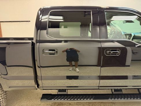 Used 2019 Ford F250 Lariat image 15