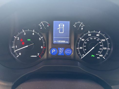 Used 2014 Lexus GX 460 w/ Premium Package AWD/4WD image 14