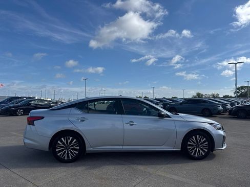 Certified 2025 Nissan Altima 2.5 SV FWD image 23