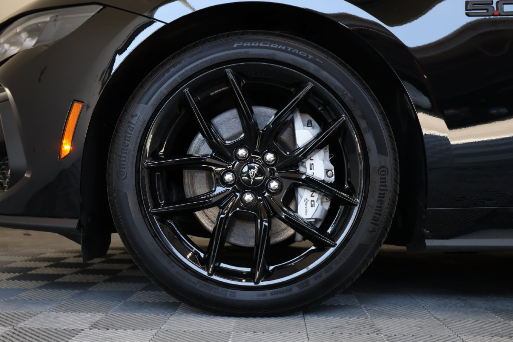 Used 2025 Ford Mustang GT RWD image 9