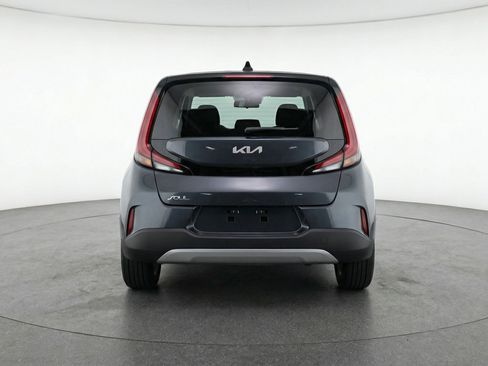 Used 2025 Kia Soul LX w/ LX Technology Package image 7