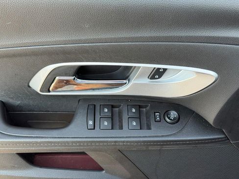Used 2016 Chevrolet Equinox LTZ w/ Enhanced Convenience Package FWD image 20