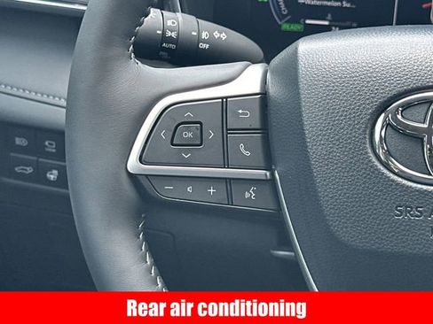 New 2026 Toyota Highlander Platinum AWD/4WD image 9
