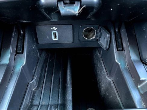 Used 2017 Ford Explorer XLT w/ Equipment Group 201A image 26