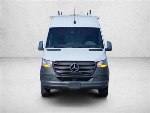 Used 2023 Mercedes-Benz Sprinter 2500 image 2