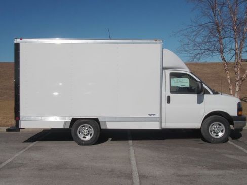 New 2024 Chevrolet Express 3500 w/ Power Convenience Package image 2