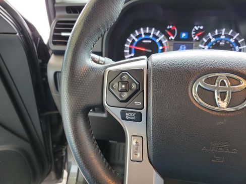 Used 2018 Toyota 4Runner Limited image 19