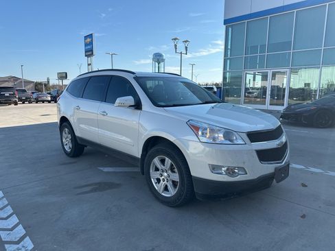 Used 2012 Chevrolet Traverse LT image 7