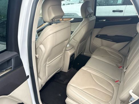 Used 2017 Lincoln MKC Select w/ Select Plus Package image 29