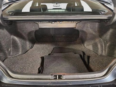 Used 2017 Toyota Camry SE w/ Moonroof Package image 6