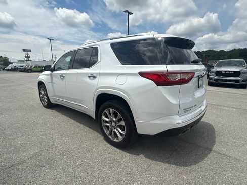 Used 2021 Chevrolet Traverse Premier w/ LPO, Floor Liner Package AWD/4WD image 6