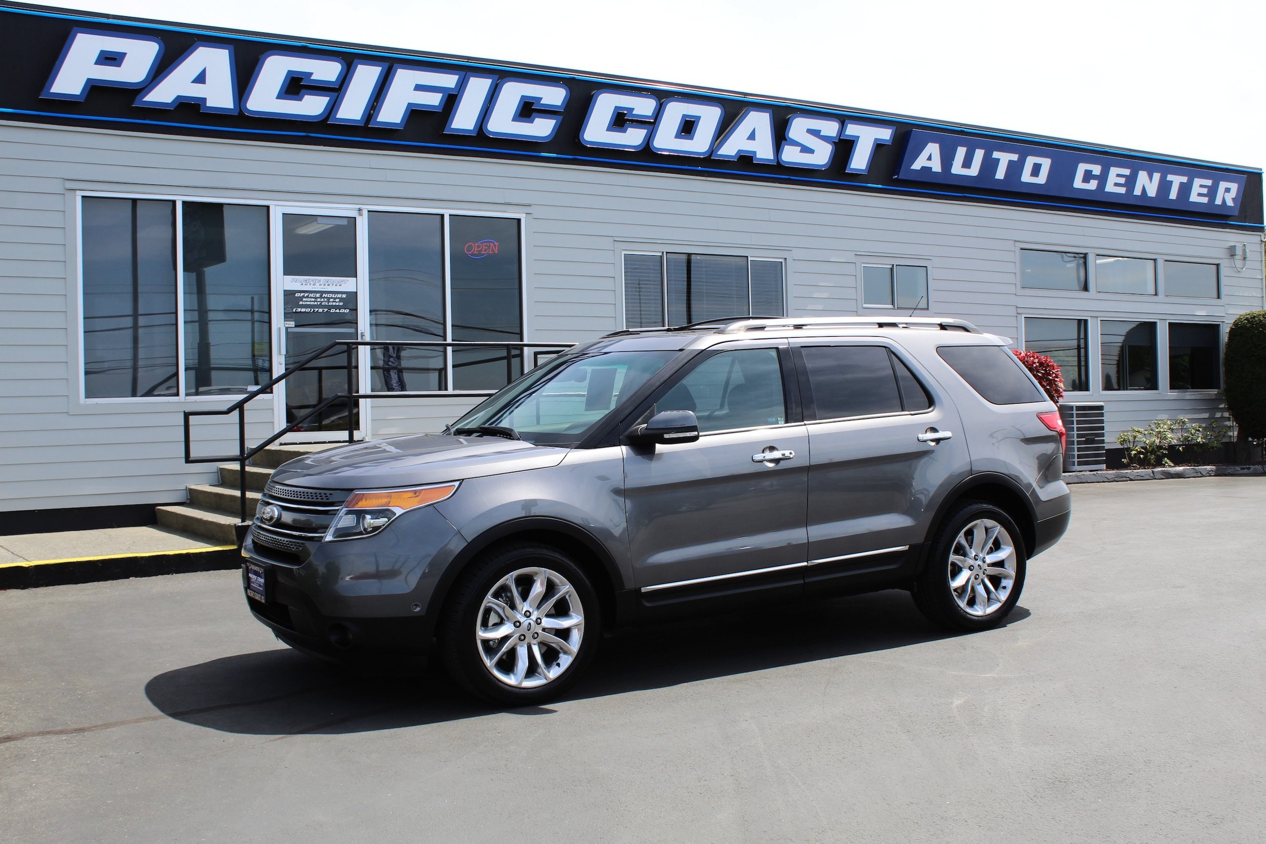 Used 2013 Ford Explorer Limited AWD/4WD image 1