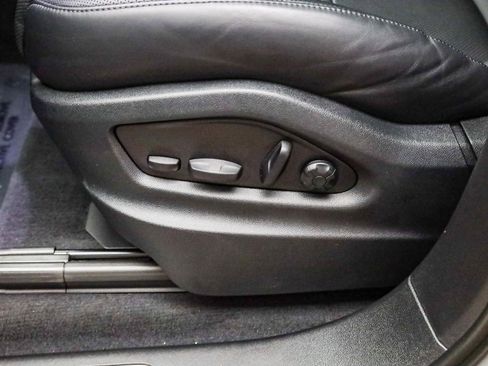 Certified 2025 Porsche Cayenne Coupe image 24