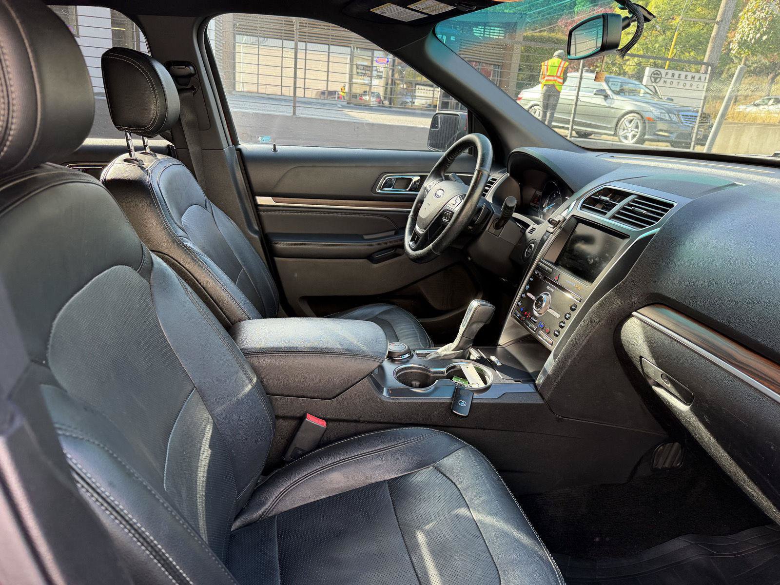 Used 2016 Ford Explorer Limited AWD/4WD image 15