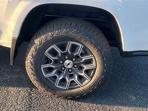 New 2026 Chevrolet Colorado Z71 w/ Z71 Convenience Package 2 image 9