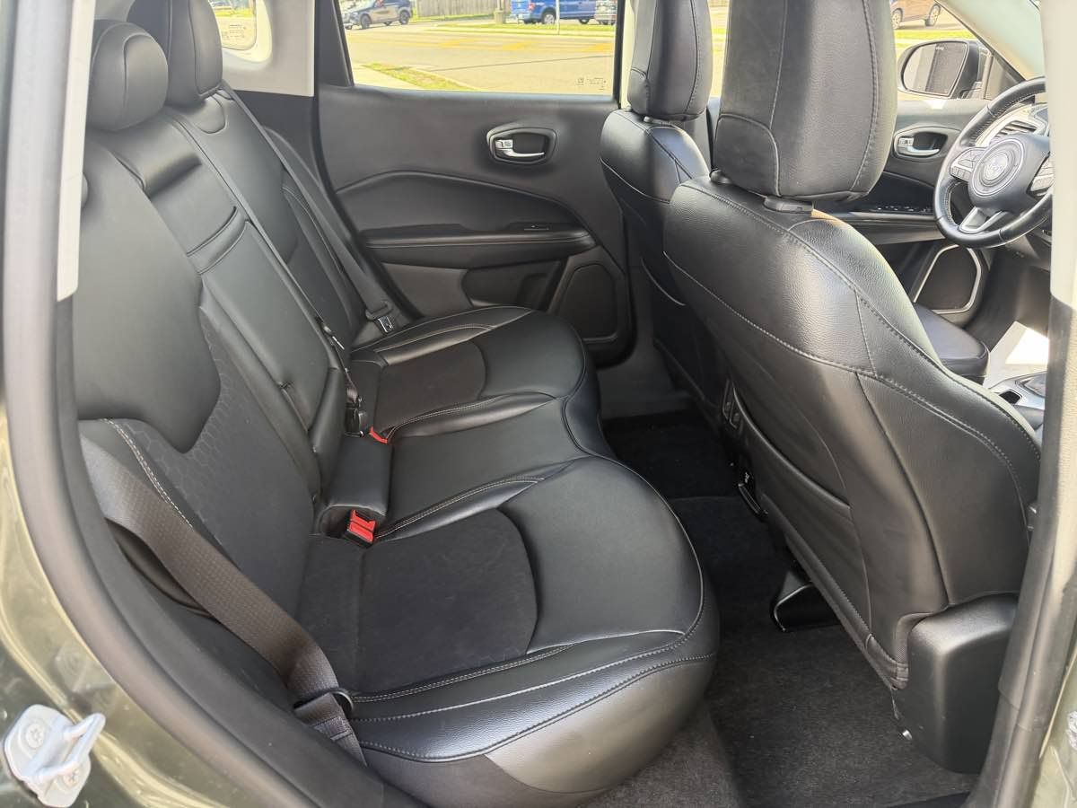 Used 2019 Jeep Compass Latitude AWD/4WD image 16