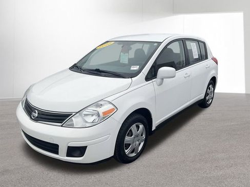 Used 2010 Nissan Versa 1.8 S image 2